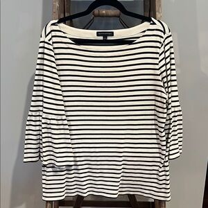 👗Bundle 5/$25👗 Banana Republic Black and White Striped Women's Top Size XL